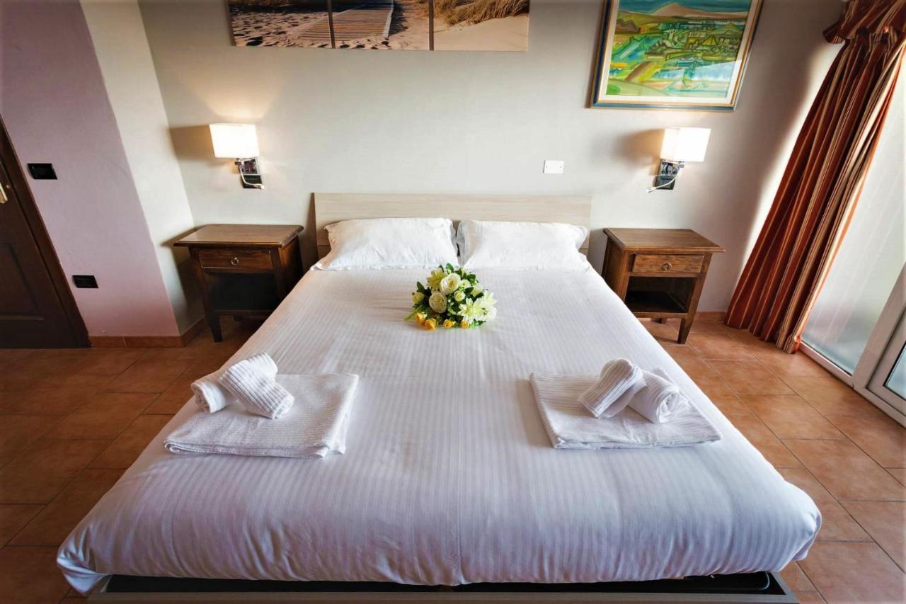 Hotel Villa Paradiso リパルベッラ エクステリア 写真