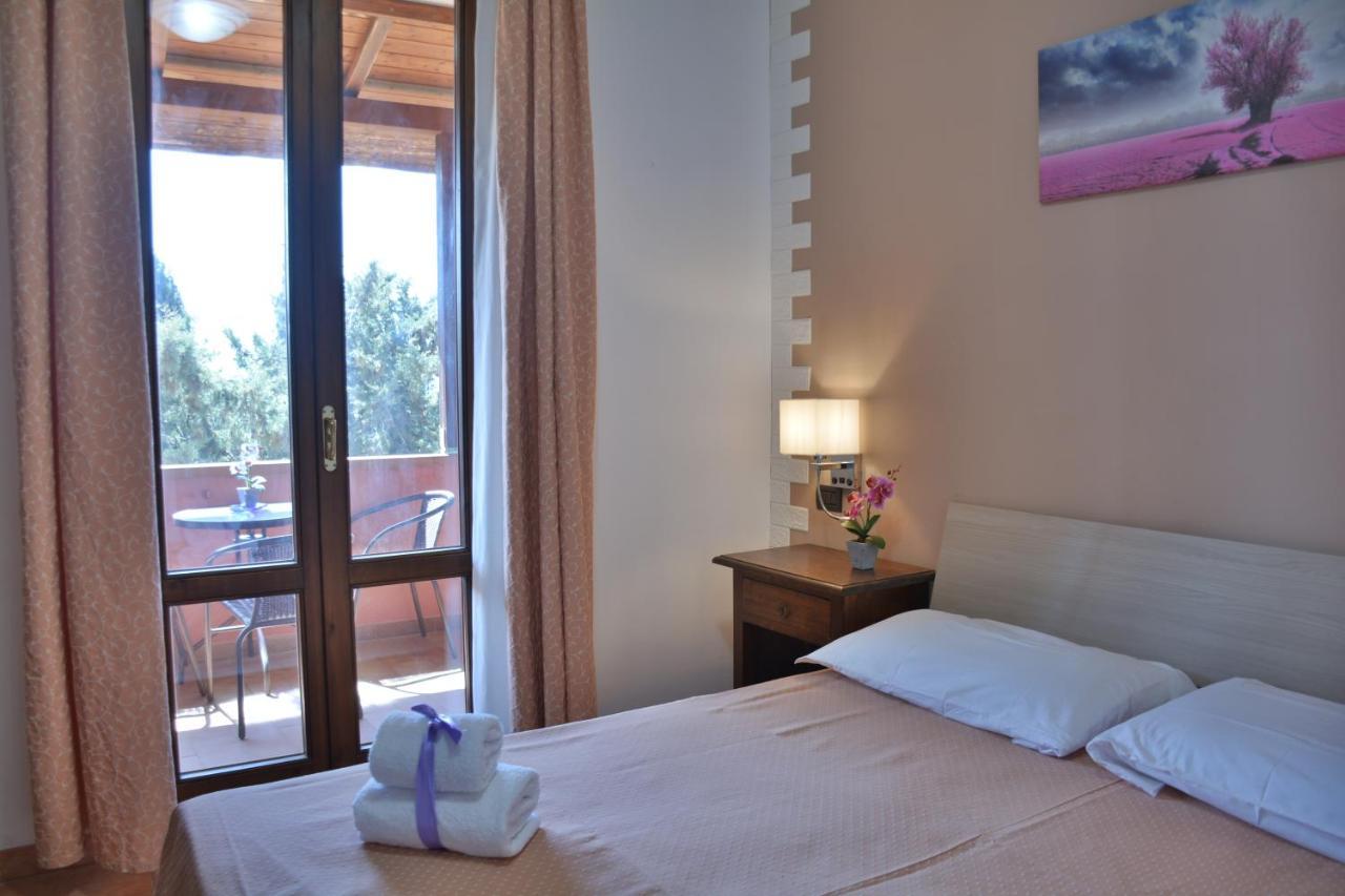 Hotel Villa Paradiso リパルベッラ エクステリア 写真