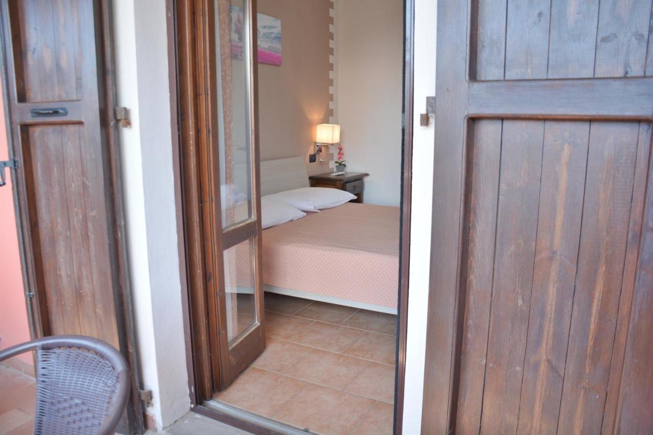 Hotel Villa Paradiso リパルベッラ エクステリア 写真