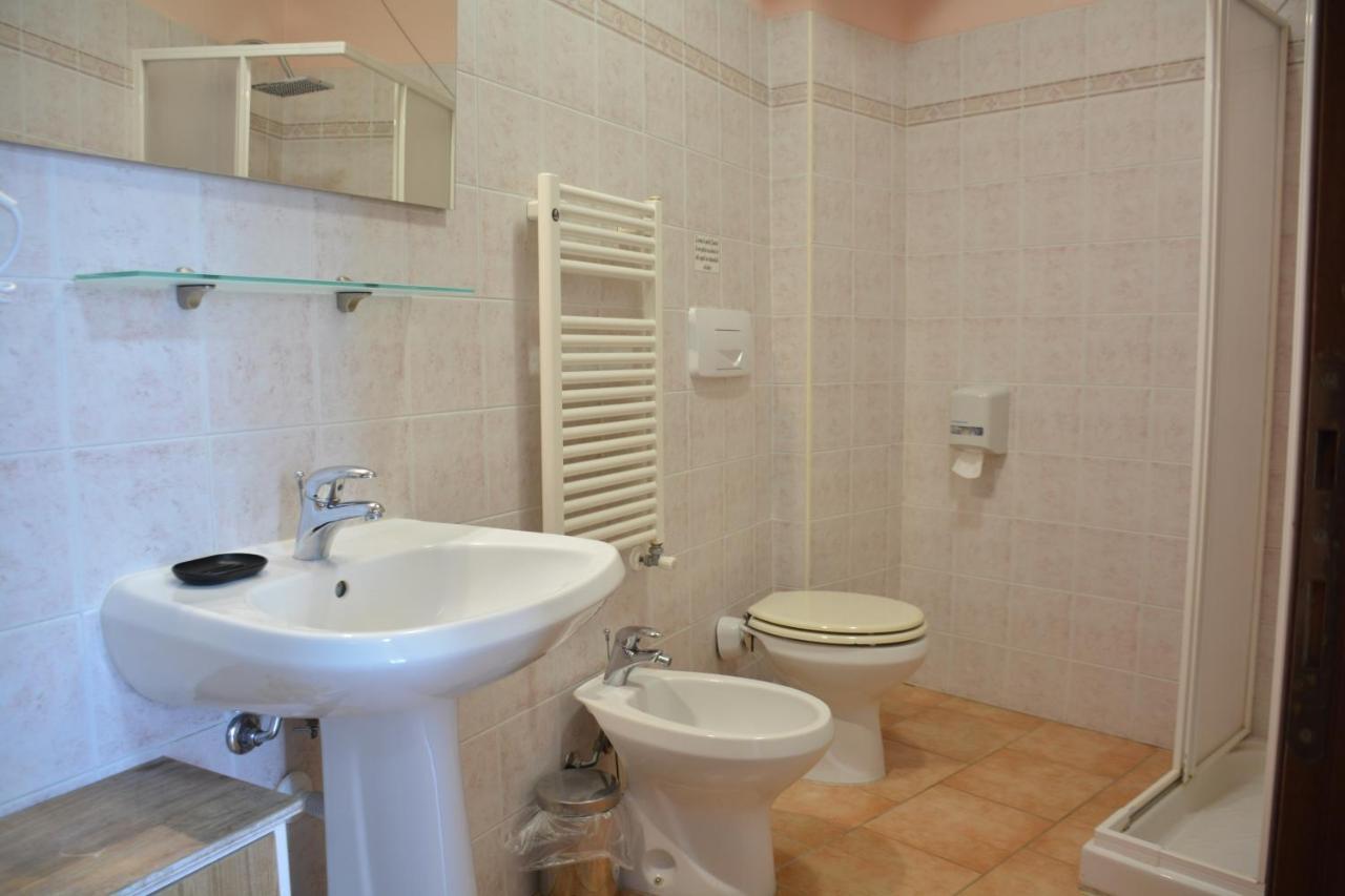 Hotel Villa Paradiso リパルベッラ エクステリア 写真