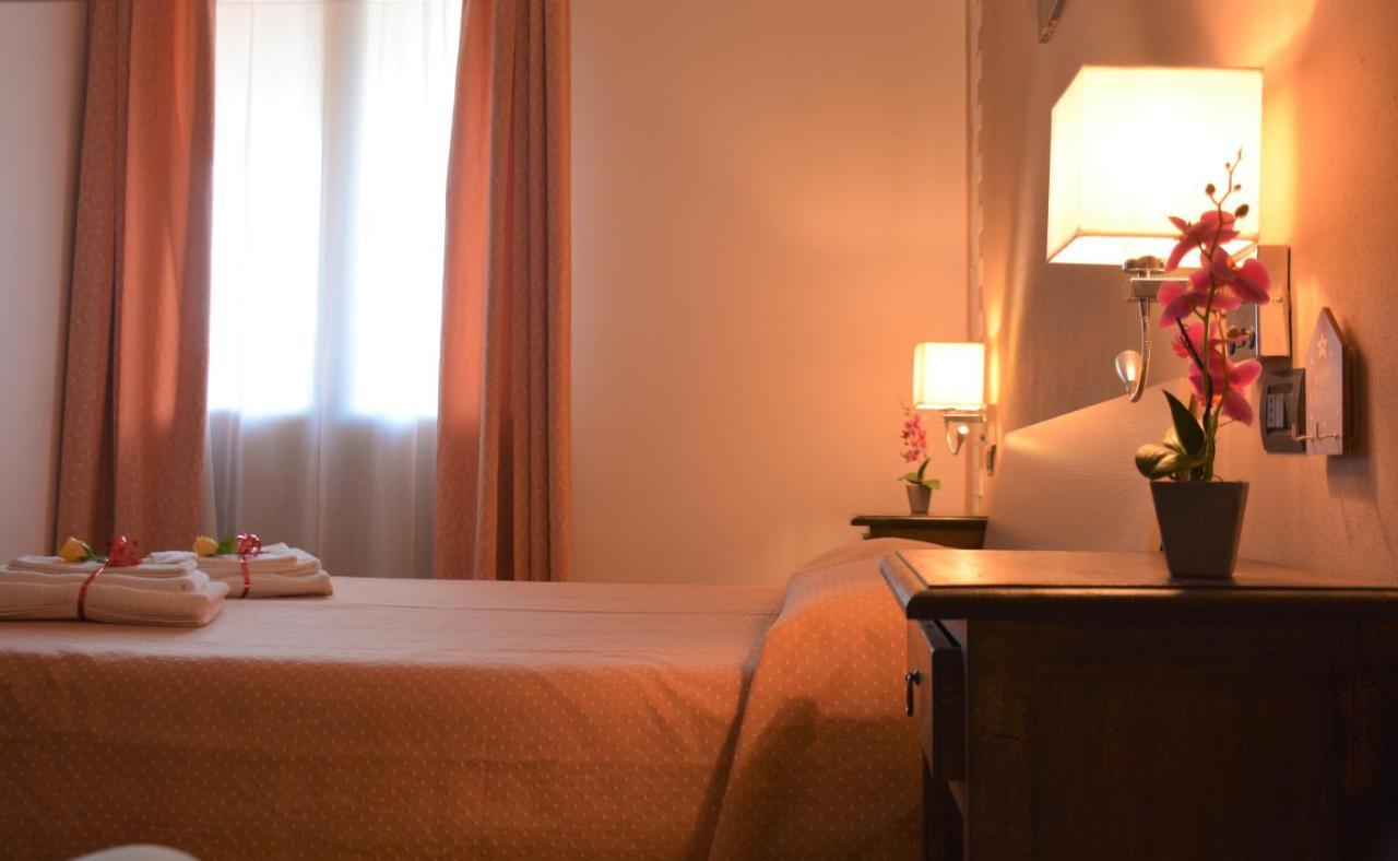 Hotel Villa Paradiso リパルベッラ エクステリア 写真