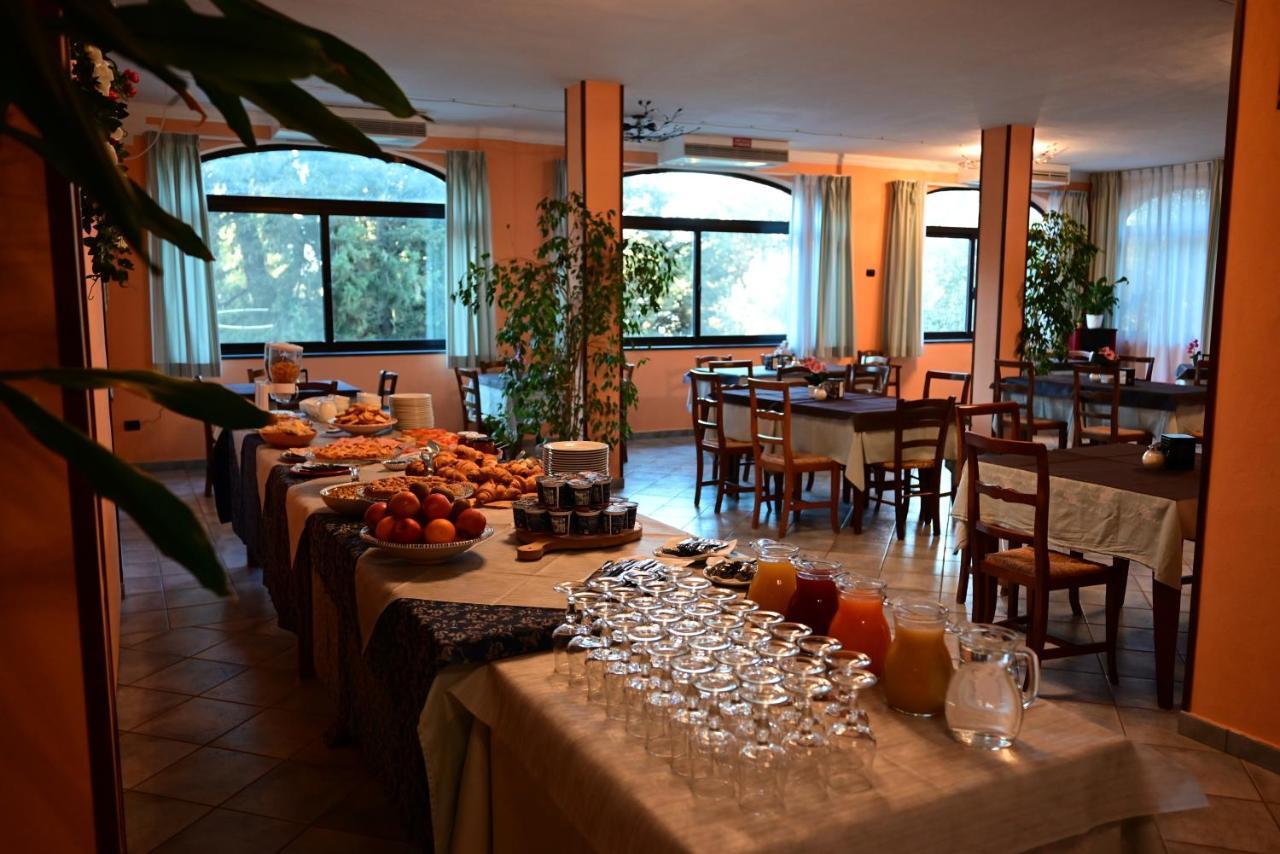 Hotel Villa Paradiso リパルベッラ エクステリア 写真